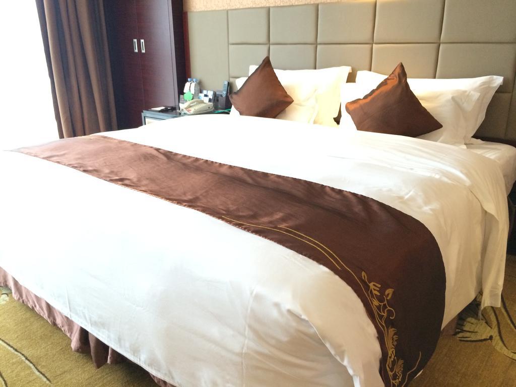 Shenzhen Baoan Royal International Hotel Kültér fotó